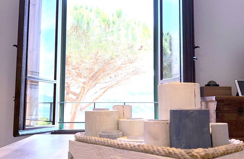 Bagnaia Apartment | Villa Cacciò on the sea with private garden