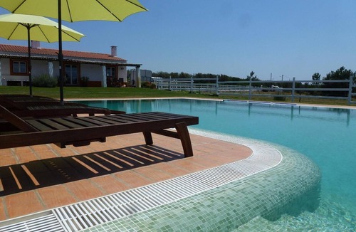 Zambujeira do Mar Villa | Villa 'Casa Do Sol' with Shared Pool and Shared Terrace