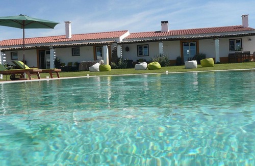 Zambujeira do Mar Villa | Villa 'Casa Do Sol' with Shared Pool and Shared Terrace