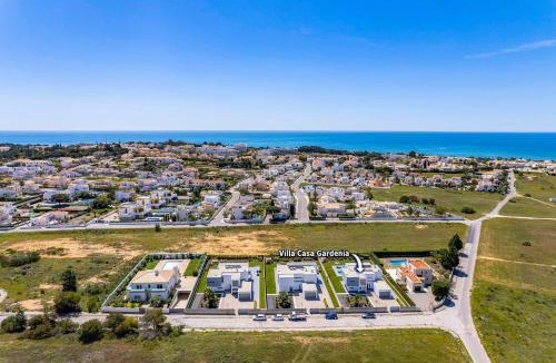 Castelo Villa | Villa Casa Gardenia by Villa Plus