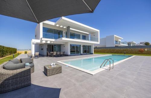 Castelo Villa | Villa Casa Gardenia by Villa Plus