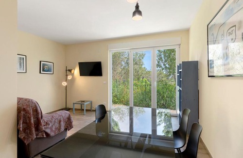 Cipressa Villa | Villa Casablanca