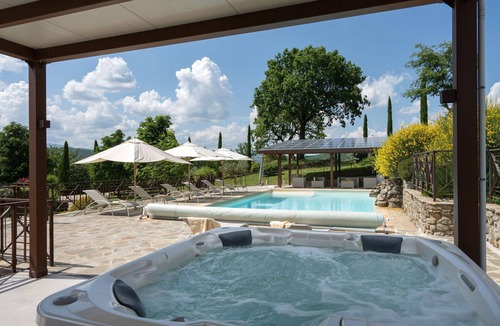 Subbiano Villa | Villa Castelluccio by Geco Vacation Rentals