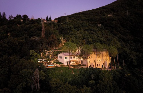 Foligno Villa | Villa Chiovada Natural waterfalls and cave spa