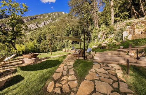 Foligno Villa | Villa Chiovada Natural waterfalls and cave spa