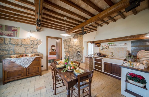 Bagnoregio Villa | Villa Civita - Holiday Rental with swimming pool in Civita di Bagnoregio