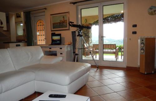 Quiliano House | Villa Claudia appartamento di prestigio in villa vista mare