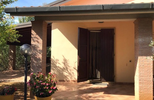 Cecina Villa | Villa dei Fiori Rosa Fenced Garden, Private Pool, PET FRIENDLY