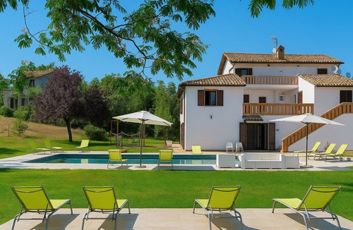 Mosciano Sant'Angelo Villa | Villa Denise – Cozy Winter Escape with Fireplace in Abruzzo near Teramo