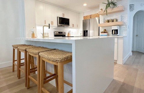 Rock Harbor House | Villa DeVera: Marina View, 3 Suites, Private Terraces, Pools, Resort Perks