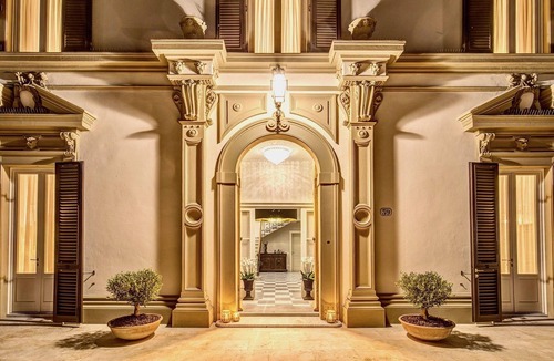 Campiglia Marittima Villa | VILLA ELEGANZA - Eight Bedroom Villa, Sleeps 16