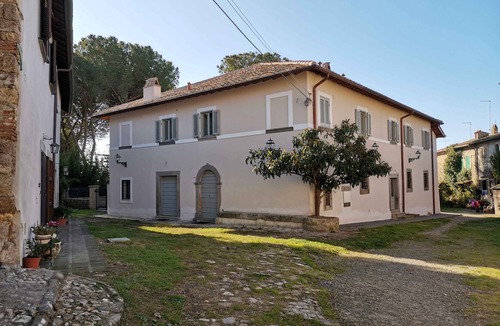 Canale Monterano Villa | Villa Esclusiva 7 Camere con Piscina 40min da Roma