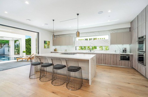 Beverly Hills Villa | Villa Fendi By LuxJB 🏆 Family Friendly 🏆 Heated Pool & Jacuzzi