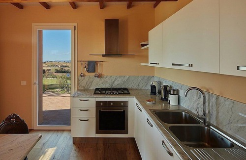 Grosseto Villa | Villa Flores: An elegant and welcoming two-story villa located on top of a small hill, with Free WI-FI.