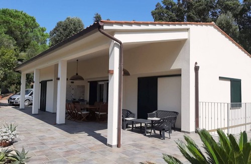 Naregno Villa | Villa Geko well furnished and immersed in a 4000 m2 park in Straccoligno