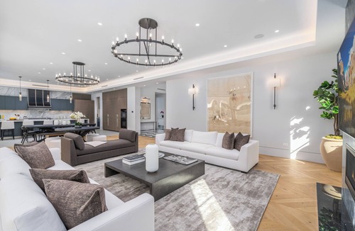 The Flats Villa | Villa Gemma by LuxJB 🏆 Beverly Hills Mansion Steps from Rodeo Drive