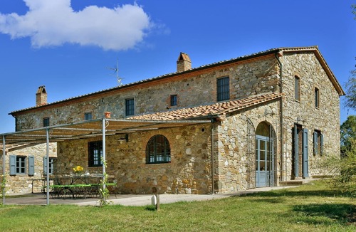 Guardistallo Villa | Villa Ginestra by Fantasia Villas
