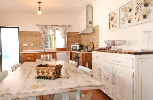 Junqueira House | Villa GrandVale