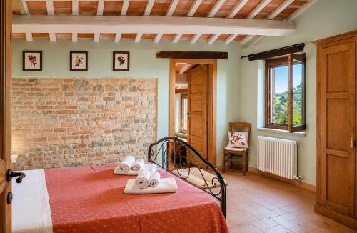 SantʼAngelo in Pontano Villa | Villa Il Rigogolo - Private Pool - 10 Guests - Panoramic Marche Hills