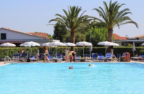 Marina di Cecina Apartment | Villa in Cecina Mare near Sandy Beaches