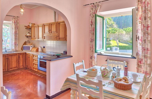 Levanto Villa | Villa in Levanto with 7 bedrooms sleeps 14