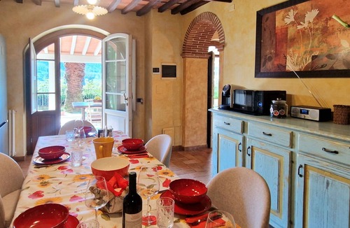 Camaiore Villa | Villa in Pontemazzori with 3 bedrooms sleeps 8