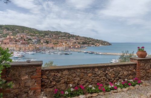 Porto Santo Stefano Villa | Villa in Porto Santo Stefano with 4 bedrooms sleeps 8