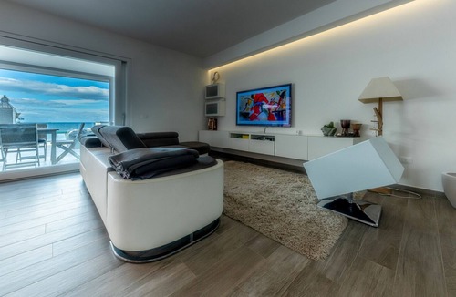 Rio nell'Elba Villa | Villa in Rio Nell'elba with 5 bedrooms sleeps 10