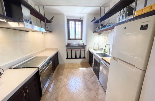 San Brizio House | Villa in Spoleto, cottage, Yoga studio, pool, peaceful oasis. Rome 1 hr. Slps 20