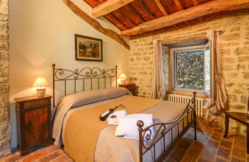 Passignano sul Trasimeno Villa | Villa Toppello - Five Bedroom Villa, Sleeps 10