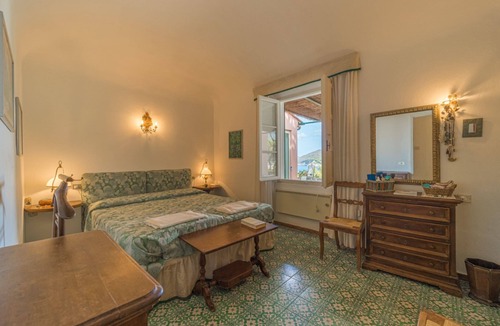 Procchio Villa | Villa La Coccola sleeps 8 overlooking the sea 300 meters from Procchio Beach