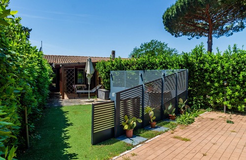 Castiglione della Pescaia Villa | Villa La Spiaggia in Pian d'Alma, between pine forest and sea in the Maremma