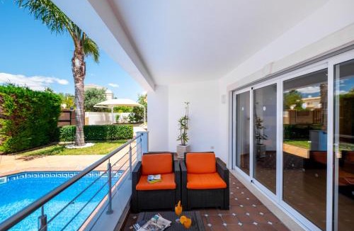 Albufeira Villa | Villa Laguna - Moradia relaxante com piscina aquecível e BBQ - Albufeira