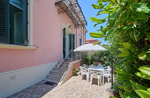 San Vincenzo House | Villa Liberty Rosa 1912