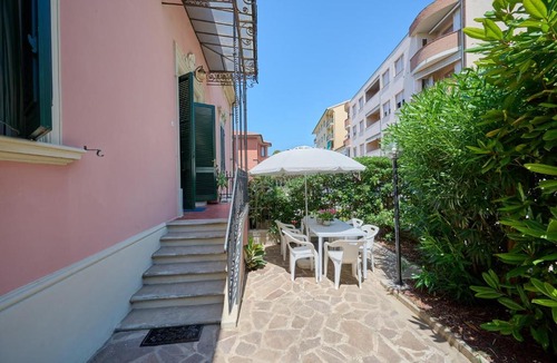 San Vincenzo House | Villa Liberty Rosa 1912