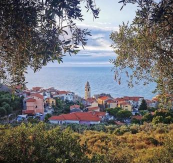 Cipressa Villa | Villa Lilli