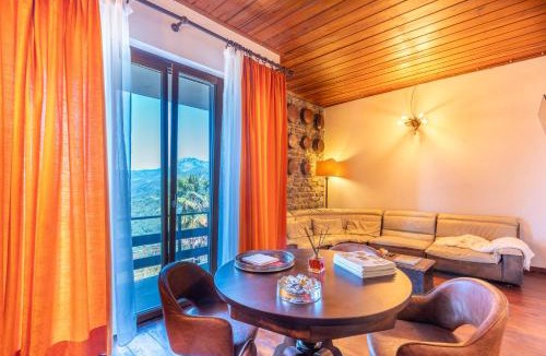 Pieve Fosciana Villa | Villa Loris - History & Luxury