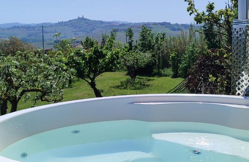 Agliano Terme Villa | Villa Lux Vista Vigneti Unesco-Piscina e Idromassaggio