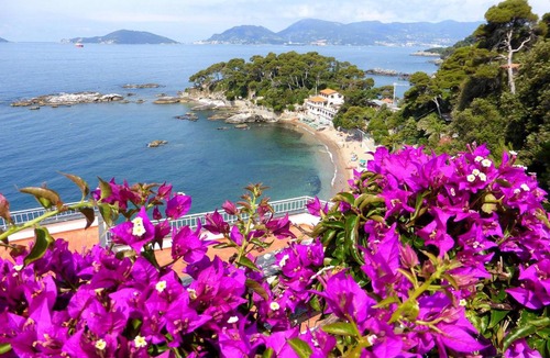Lerici Villa | Villa Mareluna Stylish Waterfront Villa with Pool Near Sandy Beaches