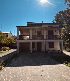 Boretto Bed & Breakfast | Villa Marisa