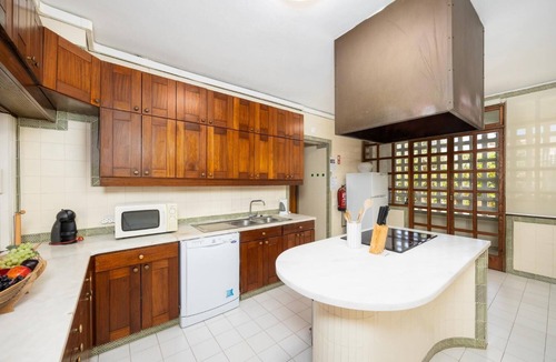Quarteira Villa | Villa Mexico - Four Bedroom Villa, Sleeps 8