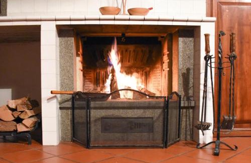 Scaparone House | Villa Mezzaluna private pool,AC,Wifi,5km from Alba
