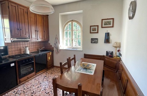 Varazze Villa | Villa of the Roses