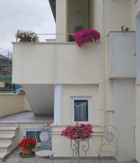Luni Apartment | Villa Ornella