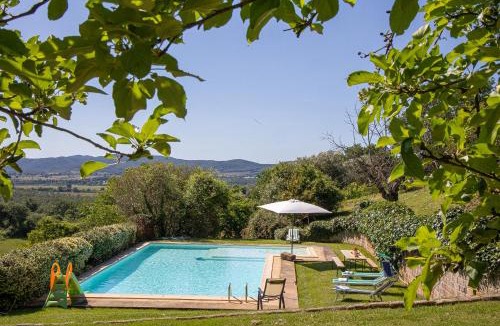 Manciano Apartment | Villa Paradiso - Piscina, Parcheggio e Privacy