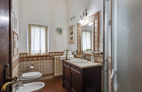 Pomarance House | Villa San Tommaso with apartments for groups of families and friends