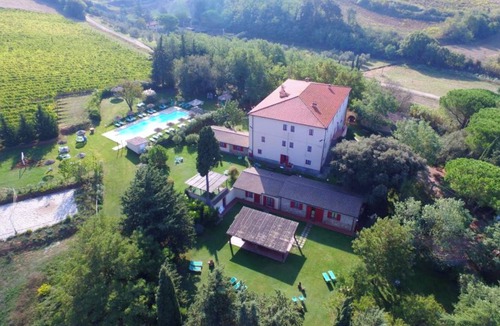 Montescudaio Villa | Villa 'Seaside Farm - Villetta Rustica' with Shared Pool, Private Garden and Wi-Fi