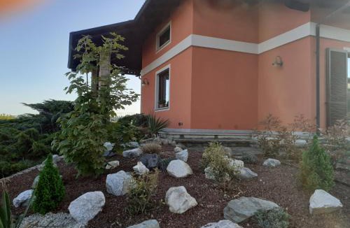 Montaldo Scarampi House | Villa Sofia