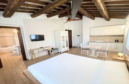 Limiti Villa | Villa Spelloissima - sleeps 11 - large exclusive pool + grounds