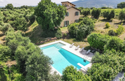Montecchio Villa | Villa surrounded by vineyards with private pool near Orvieto